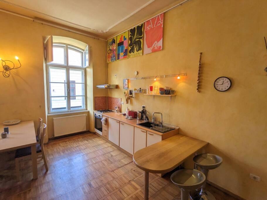 Boheme Central Apartment Temesvár Kültér fotó