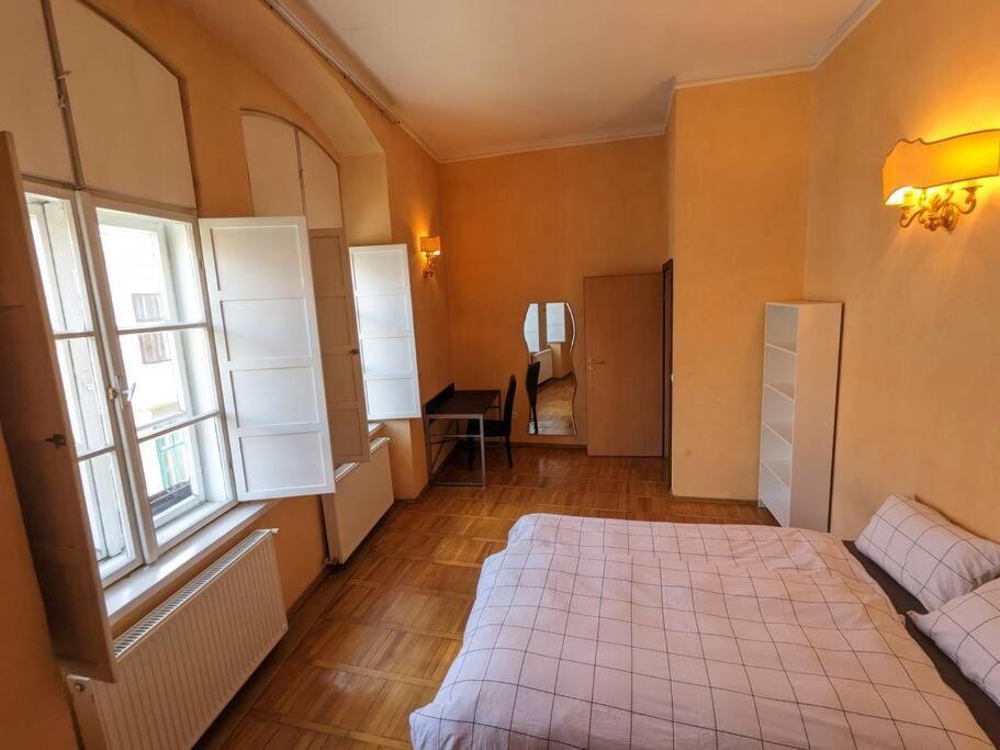 Boheme Central Apartment Temesvár Kültér fotó