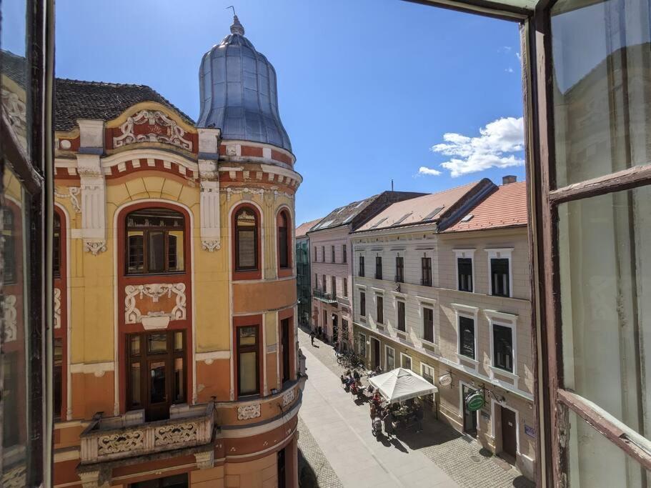 Boheme Central Apartment Temesvár Kültér fotó