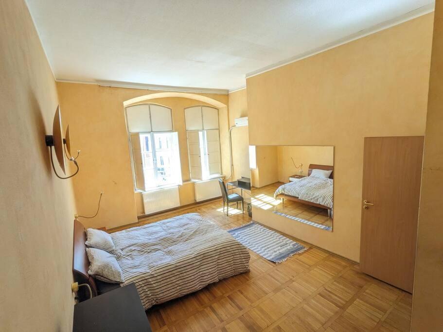 Boheme Central Apartment Temesvár Kültér fotó